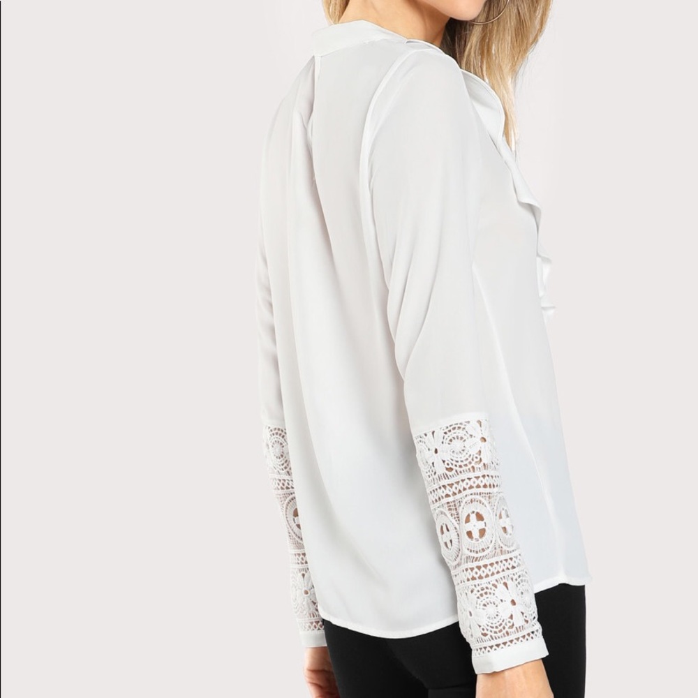💐SPRING🆕white ruffle front crochet sleeve top - Picture 4 of 7